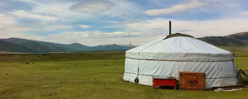 Visto Mongolia - Panoramica con yurta